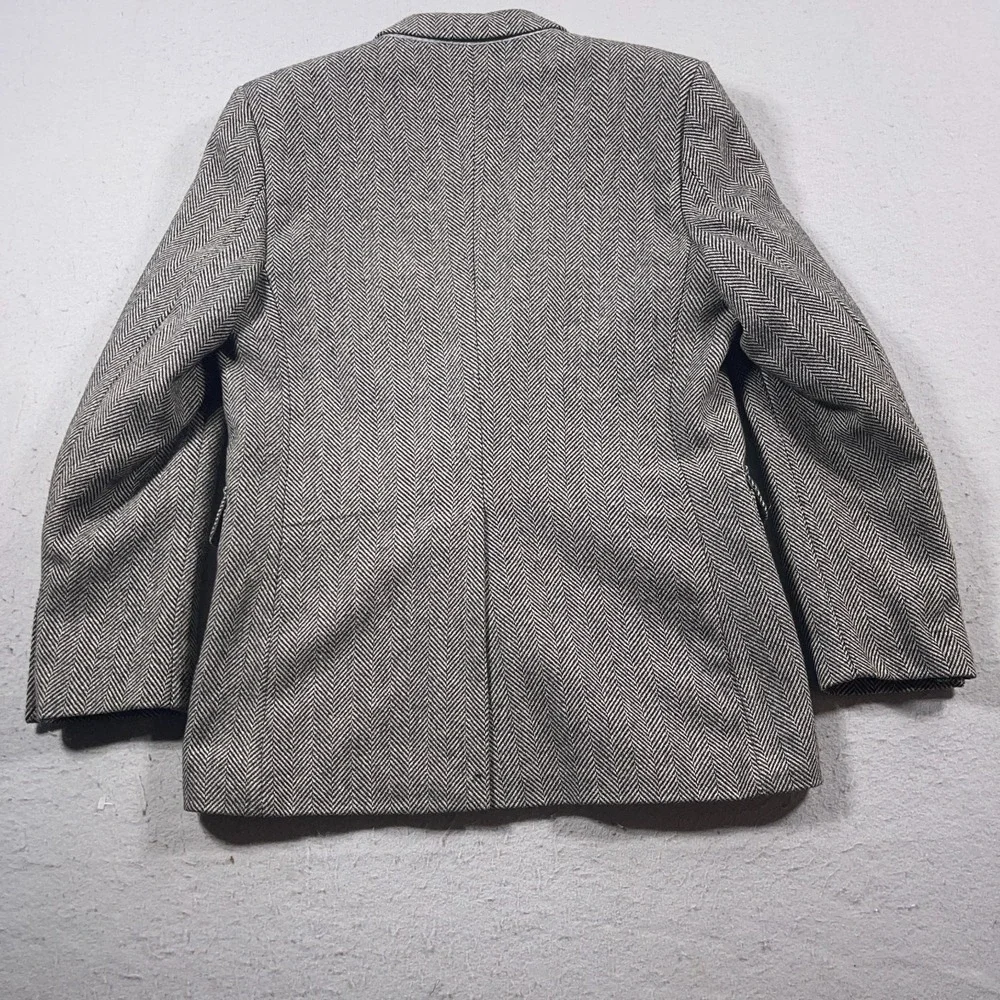 Vintage Herringbone‎ Tweed Blazer Mens 40R Gray Wool Blend Old Money Classic